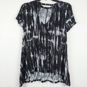 Mudd Black and White Tie-Dye Short Sleeve Top